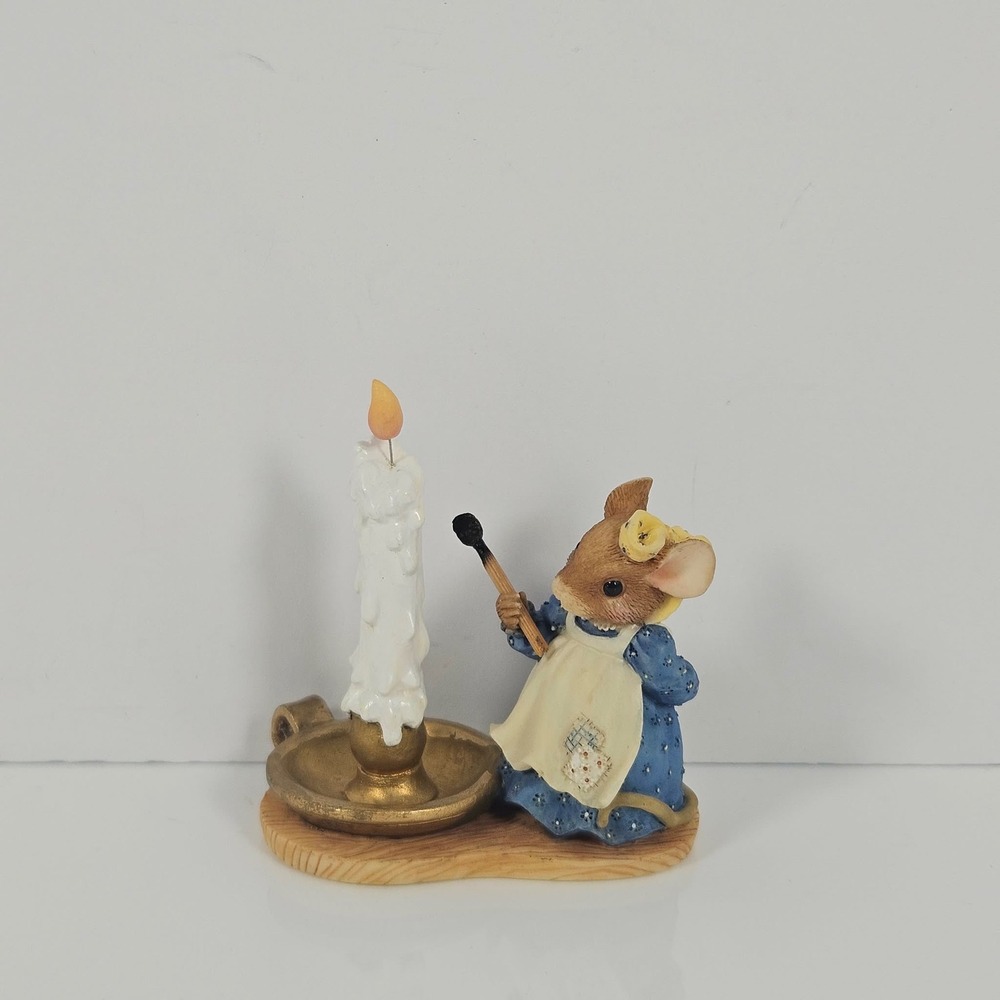 Enesco Priscilla's Mouse Tales You Brighten A Silent Night Figurine 276294 1997